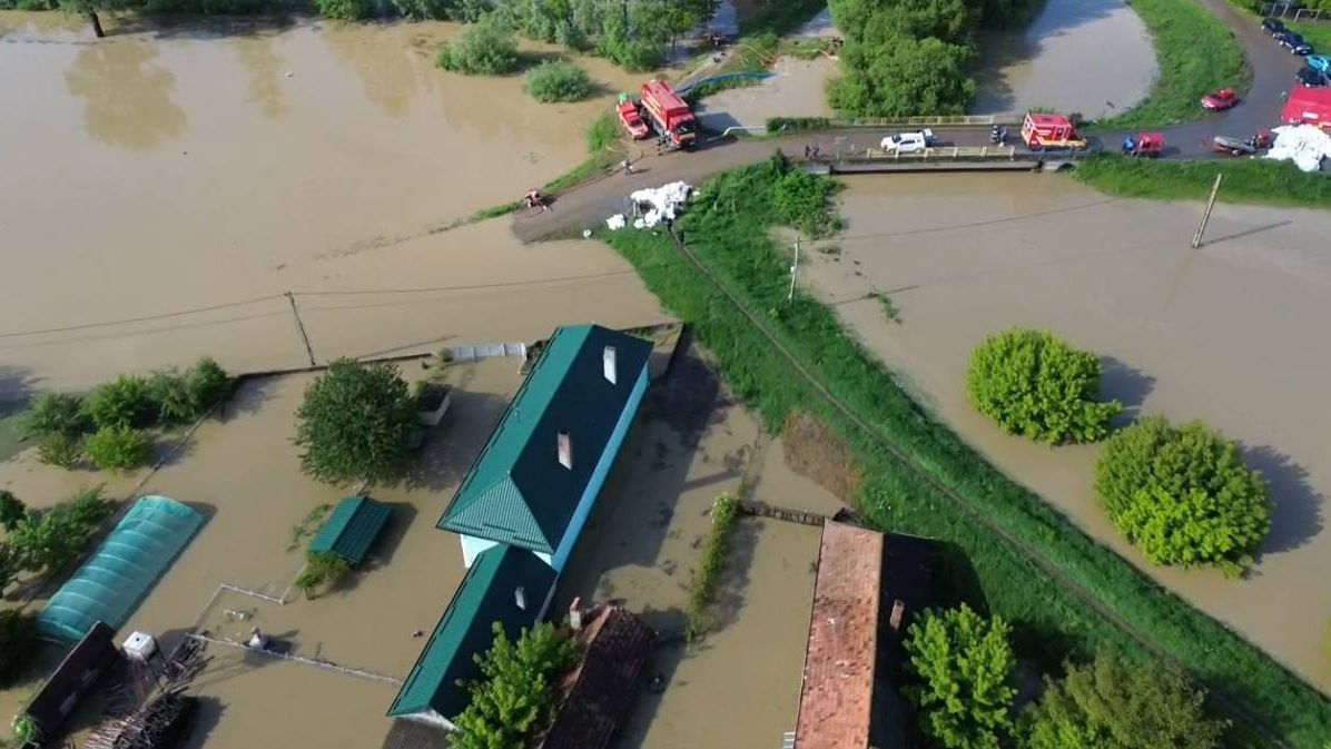 Cătălin Predoiu ügyvivő kormányfő vasárnap terepszemlét tart az árvíz sújtotta területeken