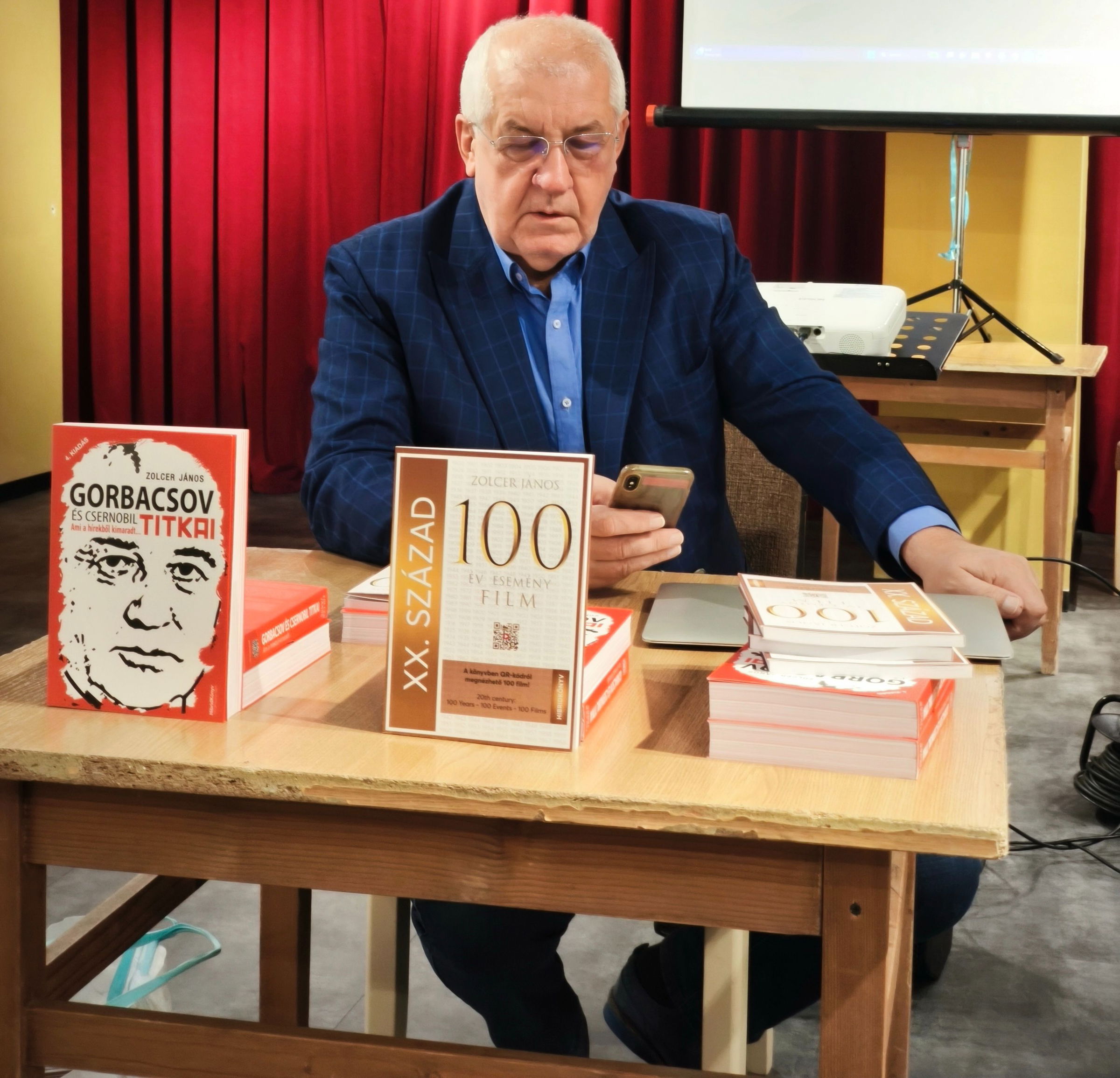 Margittán is bemutatta két kötetét Zolcer János