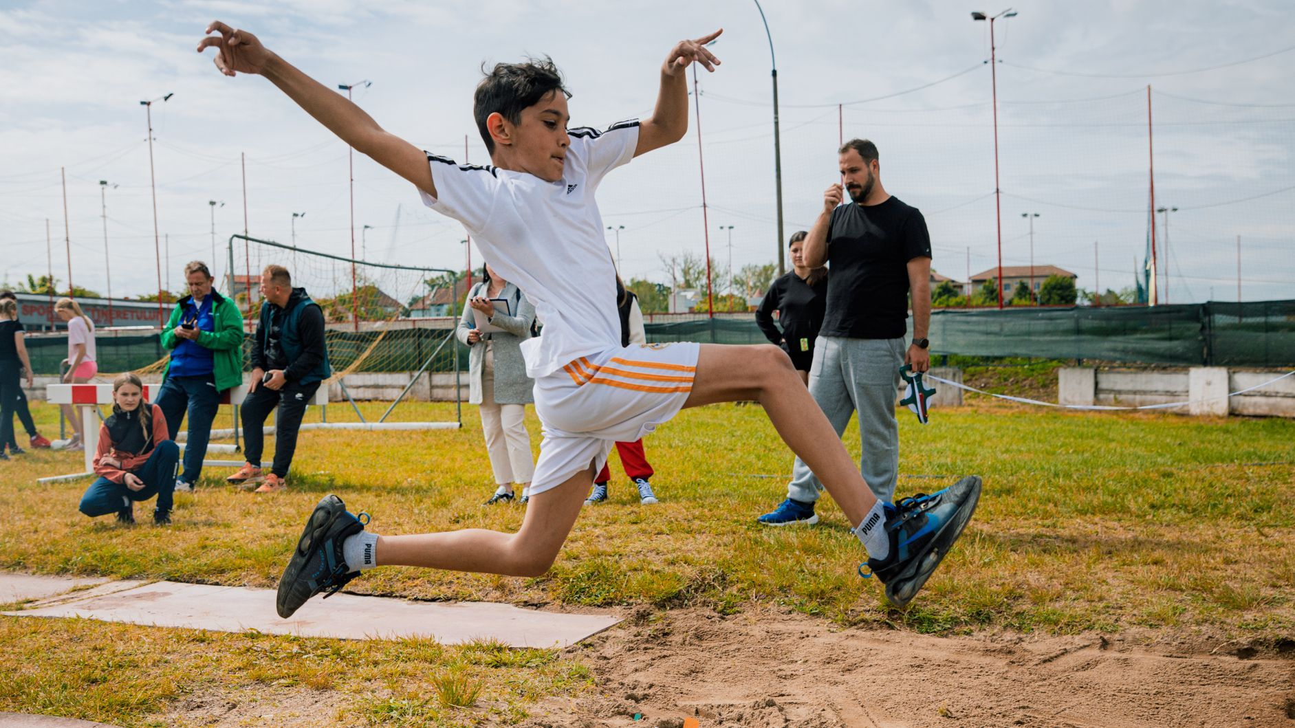 Több mint 500 diák mozdult meg Váradon Kabos Endre emlékére