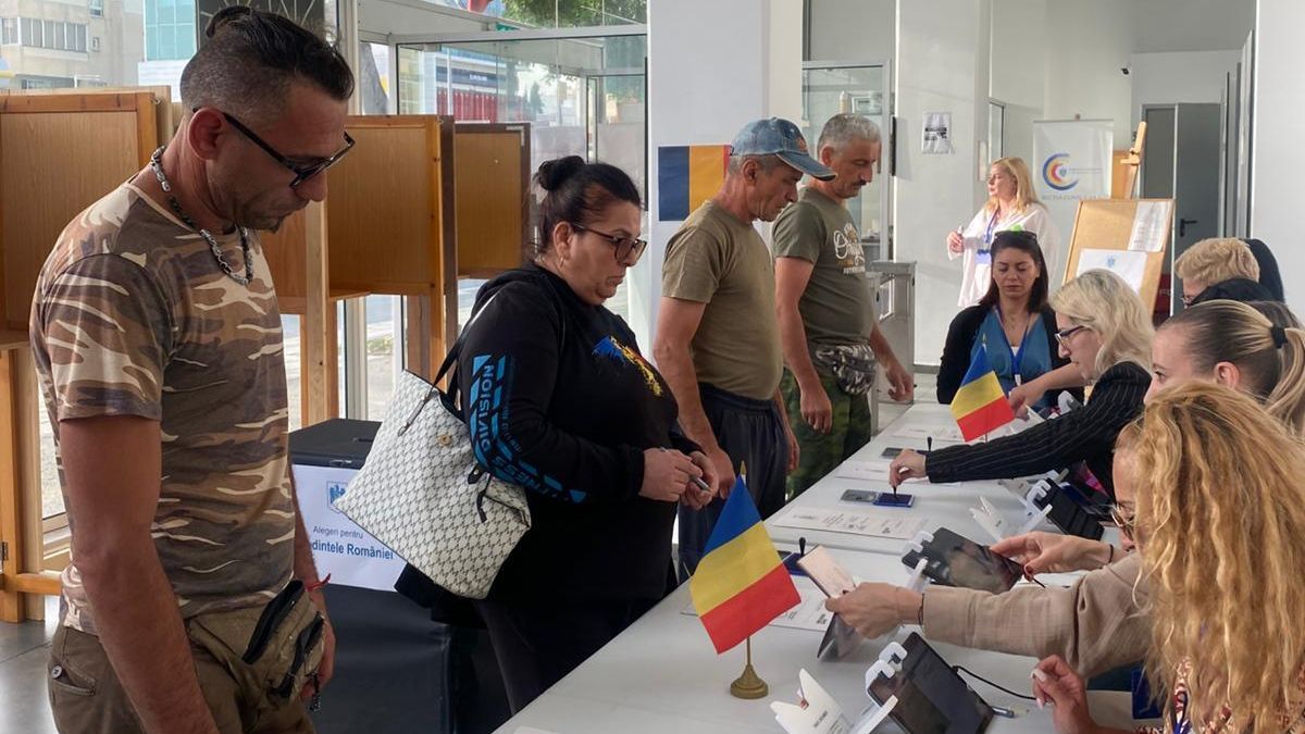 AEP: Szombaton 12 óráig több mint 300.000 román állampolgár szavazott külföldön