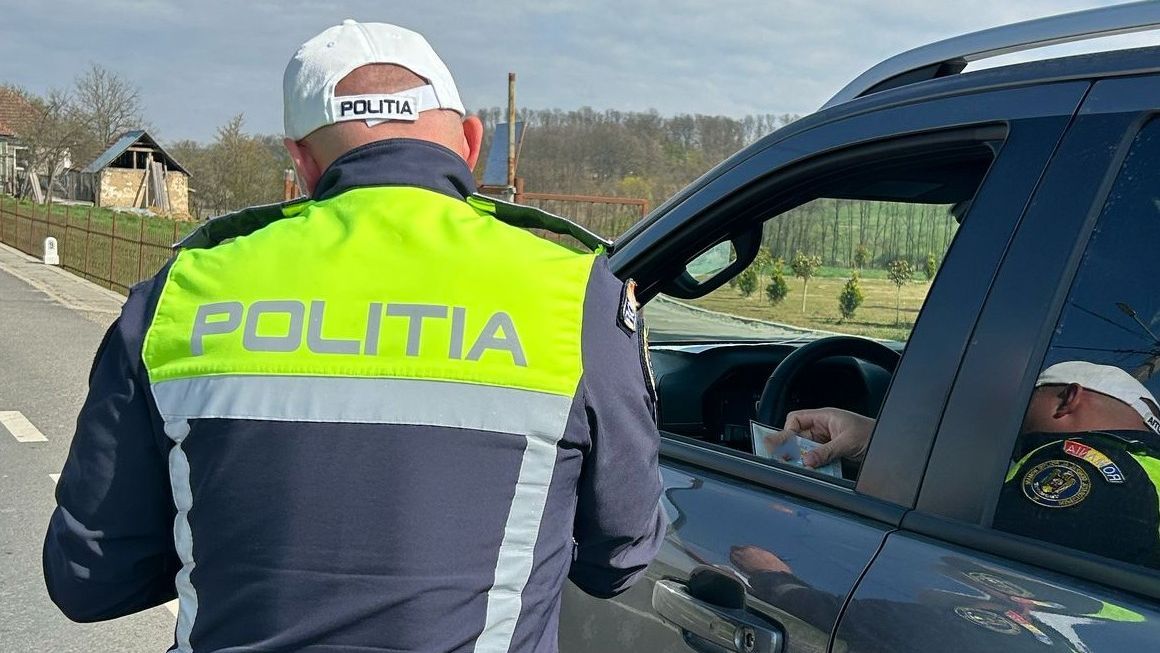 Büntettek a közúti rendőrök