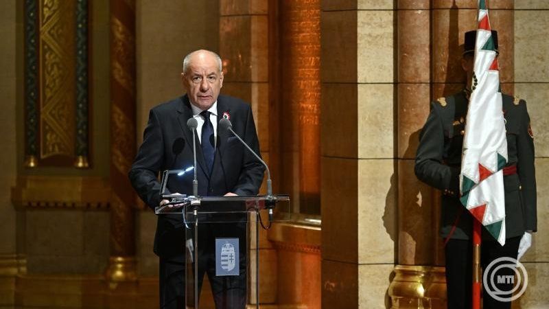 Sulyok Tamás jövő héten részt vesz a csíksomlyói búcsún és felkeresi Parajdot is