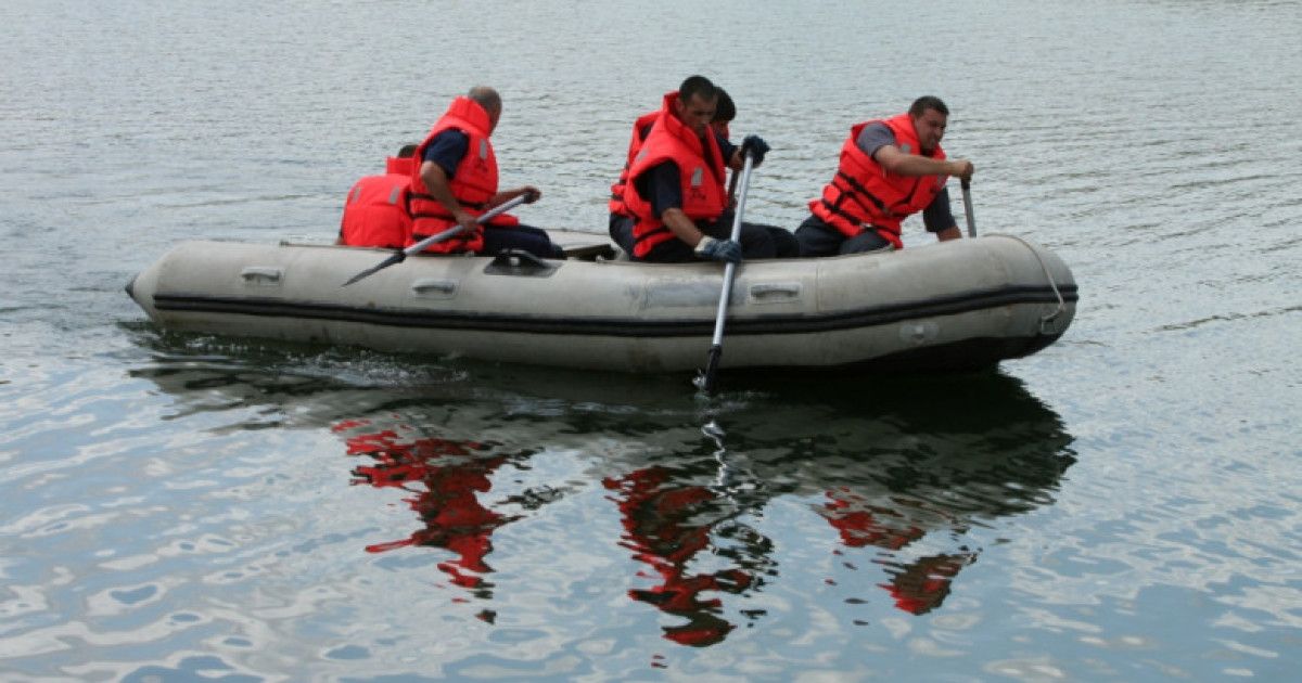 Hargita megye: A Marosba esett egy férfi, a tűzoltók keresik