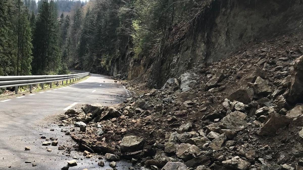 Meghosszabbították az útlezárást