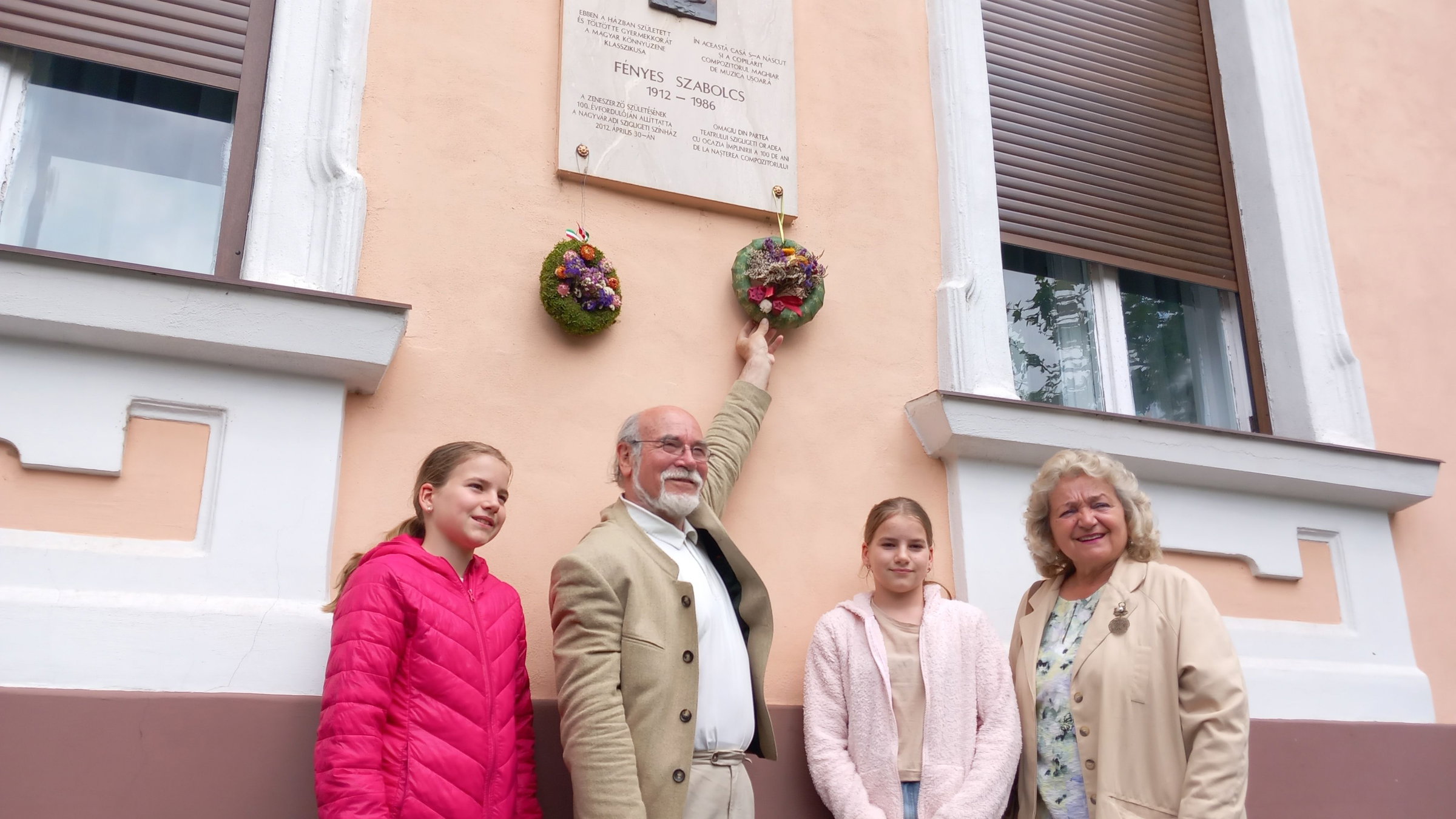 Fényes Szabolcsra emlékeztek a szülőházánál