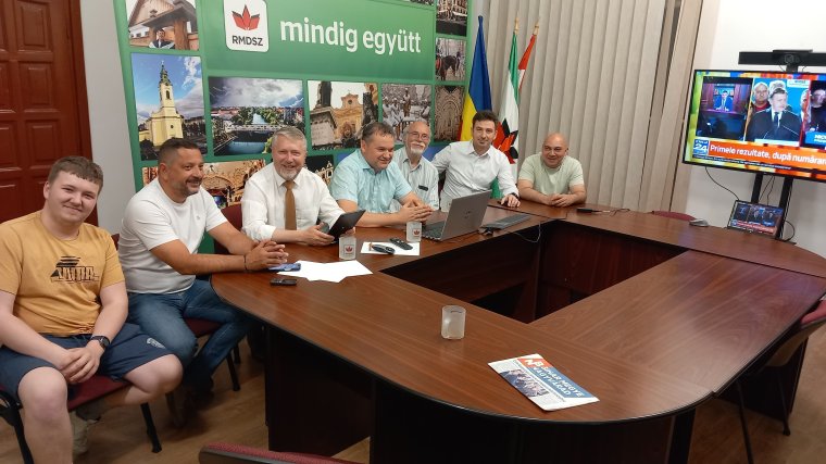 Eredményvárót tartottak az RMDSZ nagyváradi székházában is