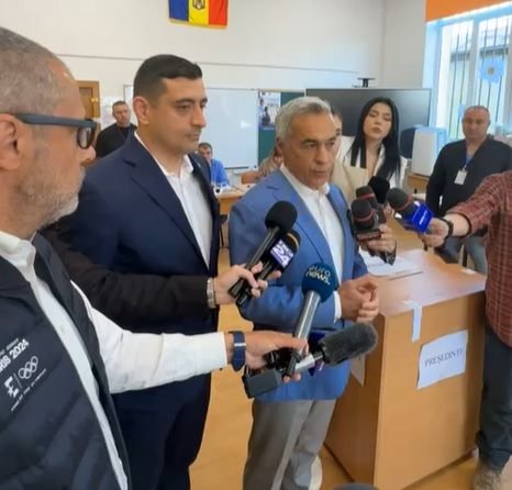 Együtt voksolt George Simion és Călin Georgescu