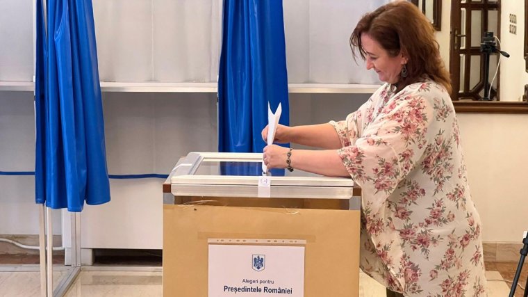 Romániai idő szerint szombaton 10 óráig több mint 246.000 román állampolgár szavazott külföldön