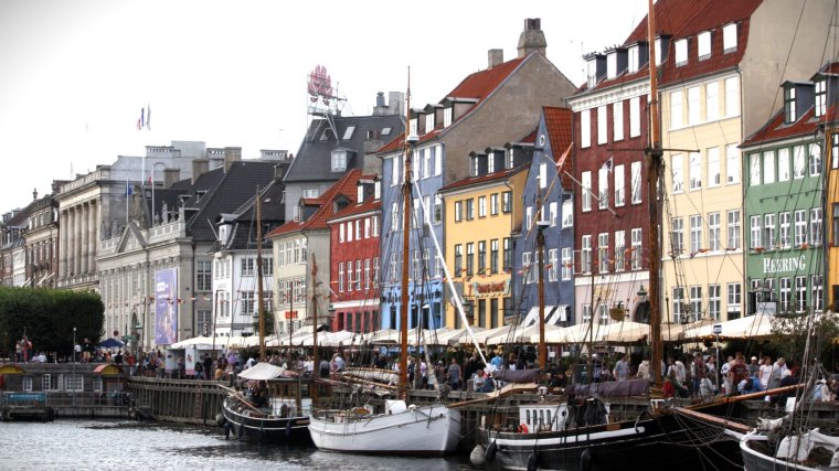 Két fotókiállítás nyílik a héten a várban