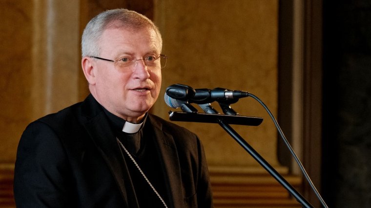 Állásfoglalás a premontrei apát kilakoltatási végzésének ügyében