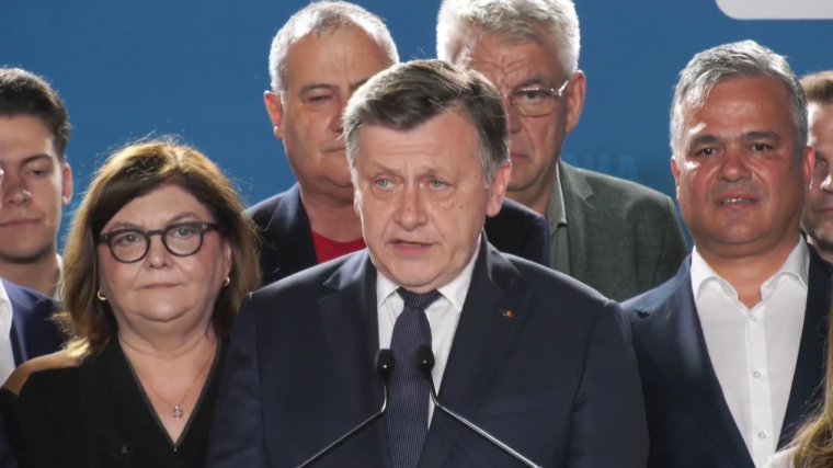 Crin Antonescu: Várjuk a szavazatszámlálás eredményét