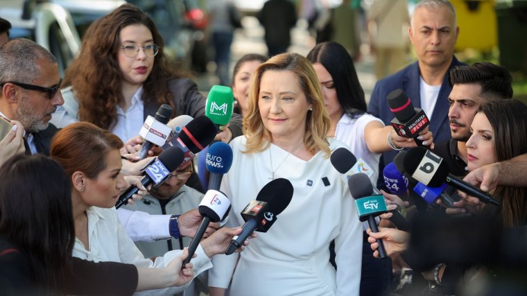 Elena Lasconi lemondott az USR elnöki tisztségéről