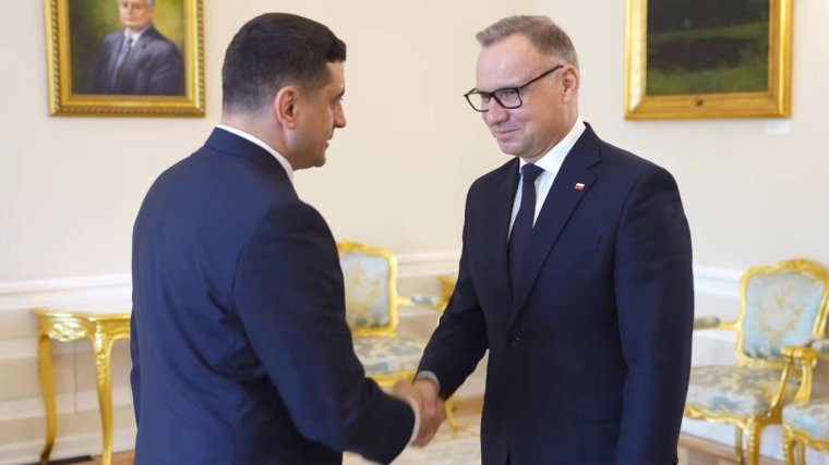 Belpolitikai vitát váltott ki George Simion szereplése Lengyelországban