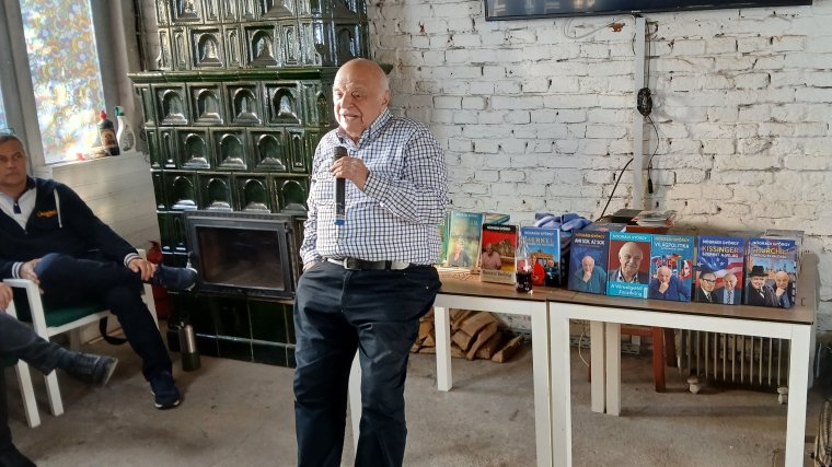 Biztonságpolitikáról Nógrádi Györggyel