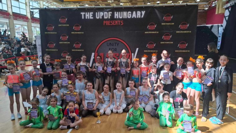 Sikerrel szerepeltek a Sunshine Dance versenyzői Dunakeszin