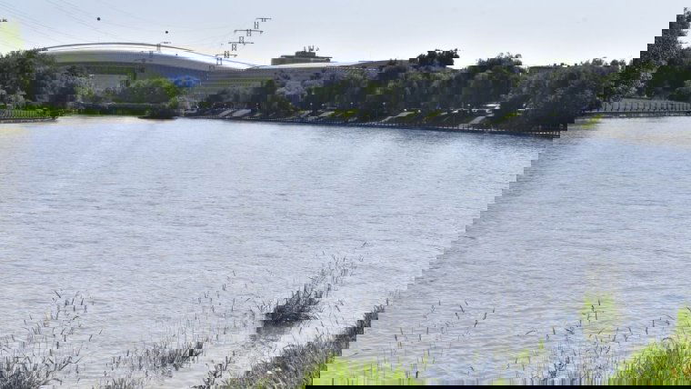 Harmadfokú árvízvédelmi készültség van érvényben péntek délig öt erdélyi és moldvai megye folyóin