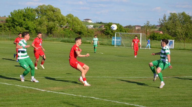 Győzelem az alsóházi rangadón