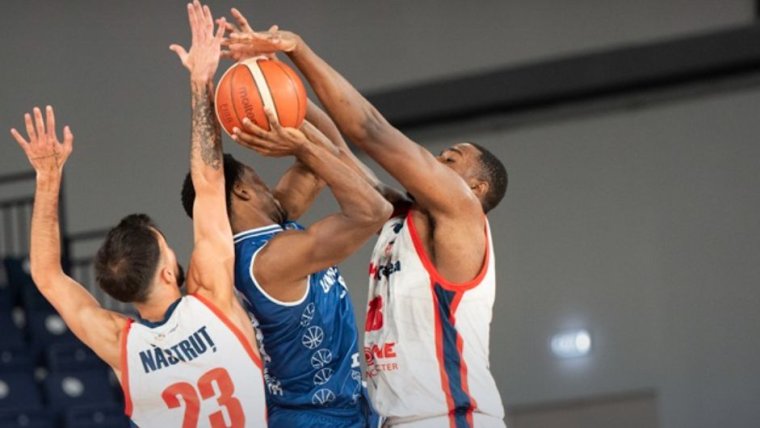 Magabiztos győzelemmel kezdték a rájátszást a Vörös Oroszlánok