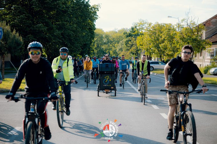 Zenés, kerékpáros felvonulással indult a Majális – VIDEÓ