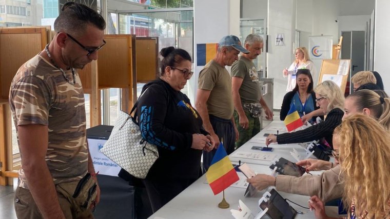 AEP: Szombaton 12 óráig több mint 300.000 román állampolgár szavazott külföldön