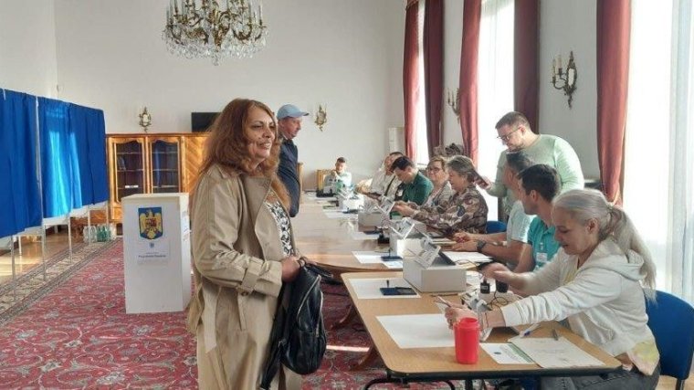 Frissítve ׀ Szombat 18 óráig több mint 295 ezer román állampolgár szavazott külföldön