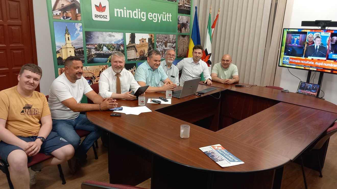 Eredményvárót tartottak az RMDSZ nagyváradi székházában is