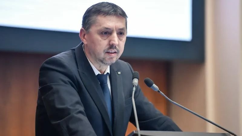 A tanügyben nem lesznek sem fizetéscsökkentések, sem elbocsátások