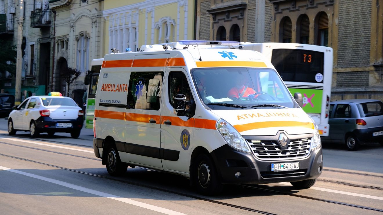 Két személy leesett a Crișul áruház mozgólépcsőjéről