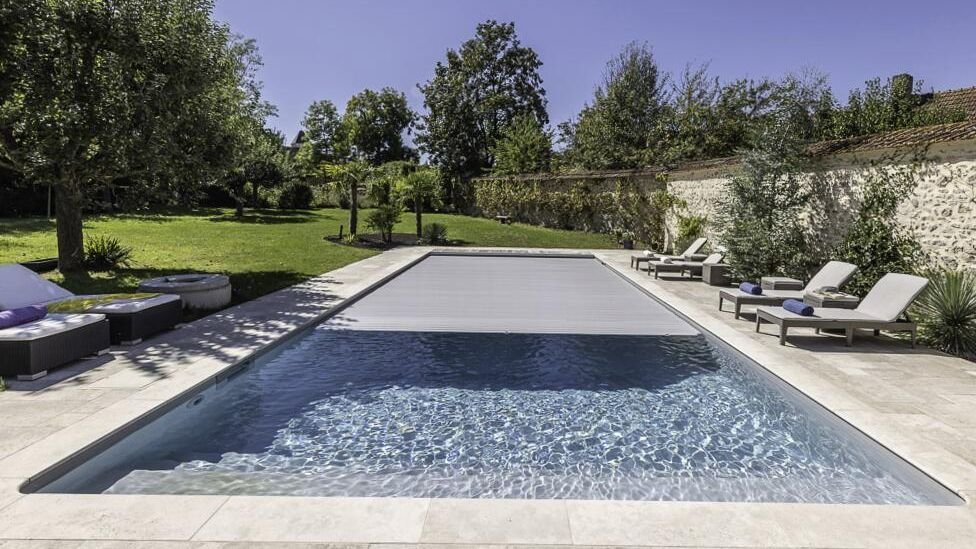 Hogyan teremthet otthon wellnessélményt egy medencefedéssel? (x)