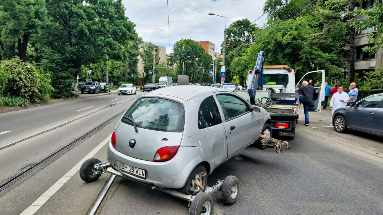Elhagyott autót szállítottak el