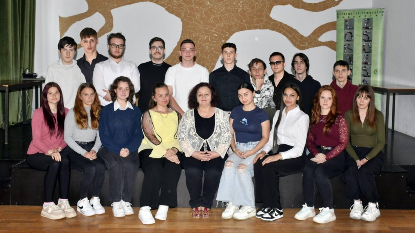 A nagyváradi Lorántffy Zsuzsanna Református Gimnázium XII. B végzős osztálya