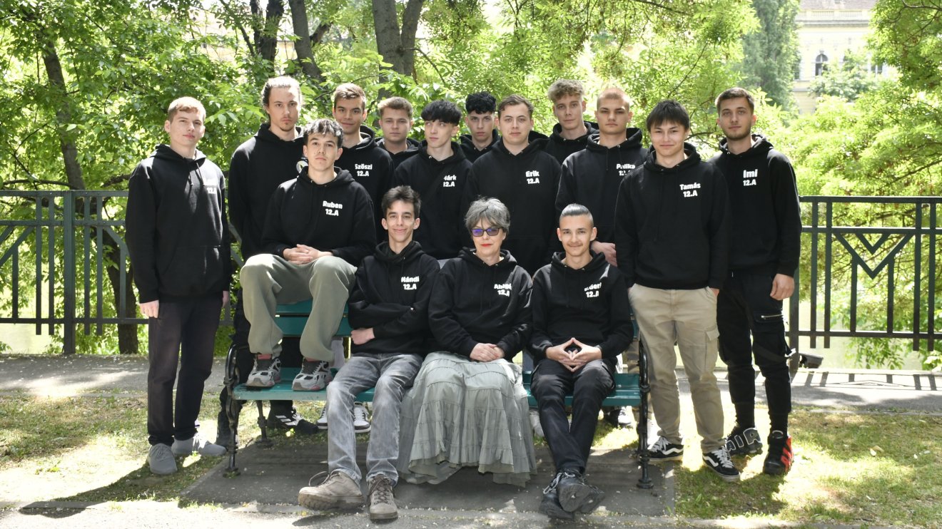 A nagyváradi Lorántffy Zsuzsanna Református Gimnázium XII. A végzős osztálya