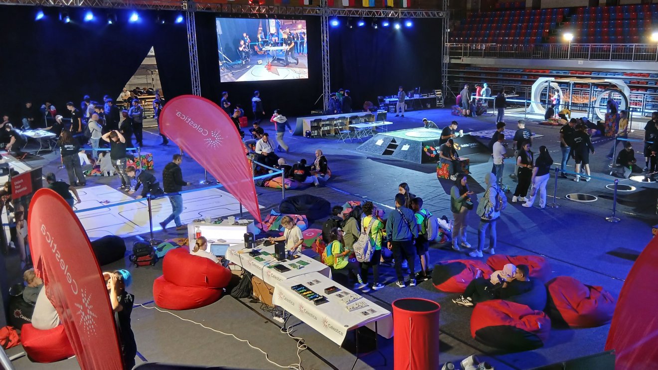 Ismét Nagyvárad ad otthont a robotika-bajnokságnak – Fotók és videók