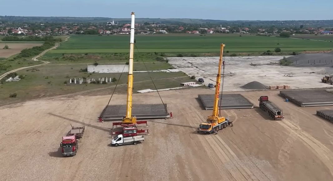 Észak-erdélyi autópálya: több mint négyszáz tartógerendát helyeznek át | VIDEÓ!