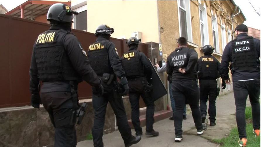 Bihar megyében is folytatódtak a házkutatások ׀ Videó!