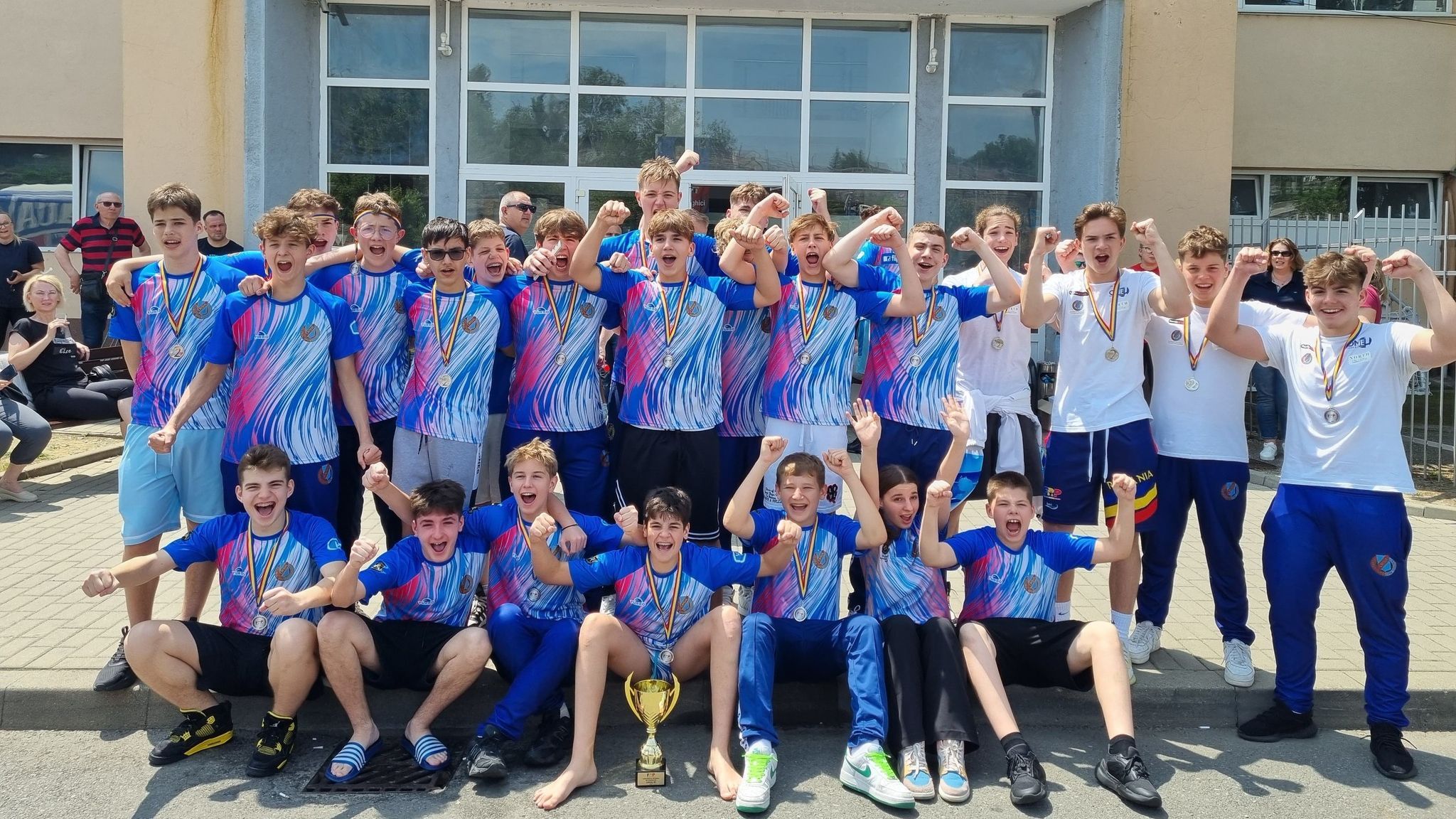 Ezüstérmesek lettek a Crișul U14-es vízilabdázói