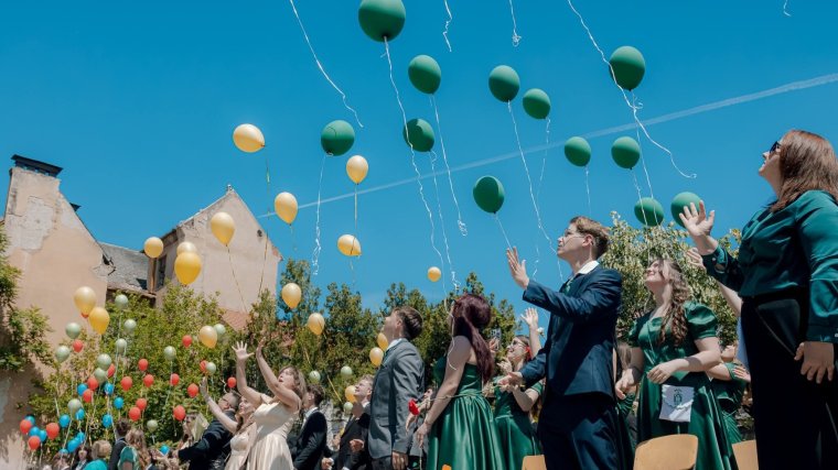 Megszüntetné a tömeges lufieregetést a nagyváradi környezetgazdász