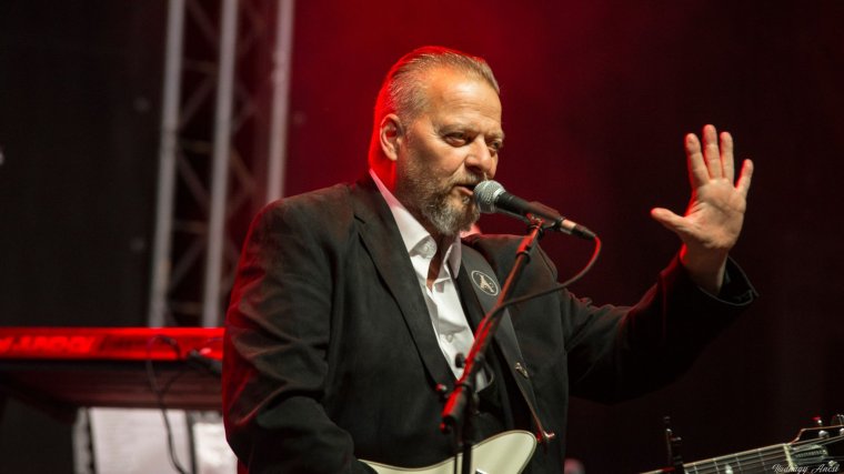 Jótékonysági eseményt szervez az Ismerős Arcok a parajdiak megsegítéséért