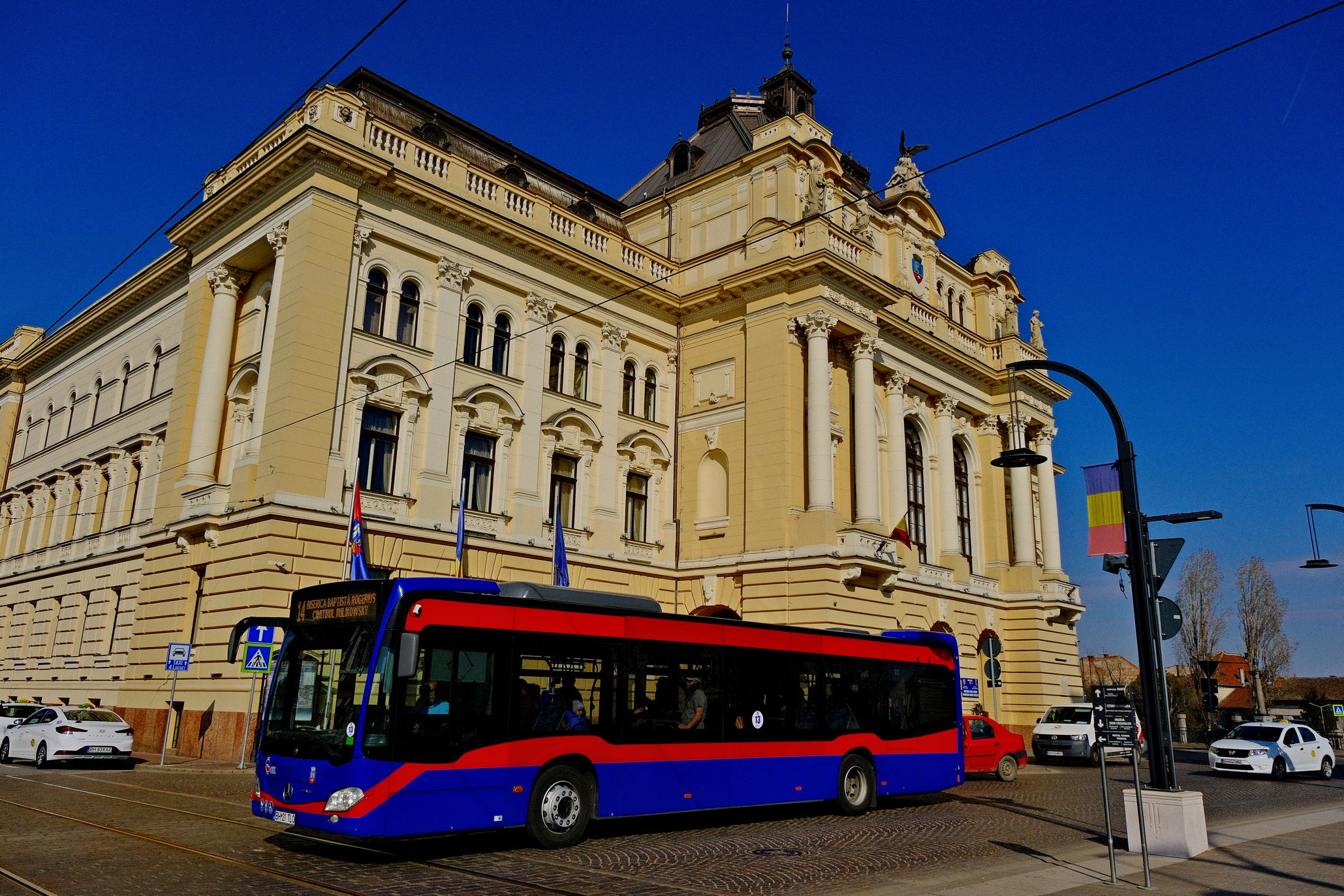 Módosul a reptéri buszjárat útvonala és menetrendje