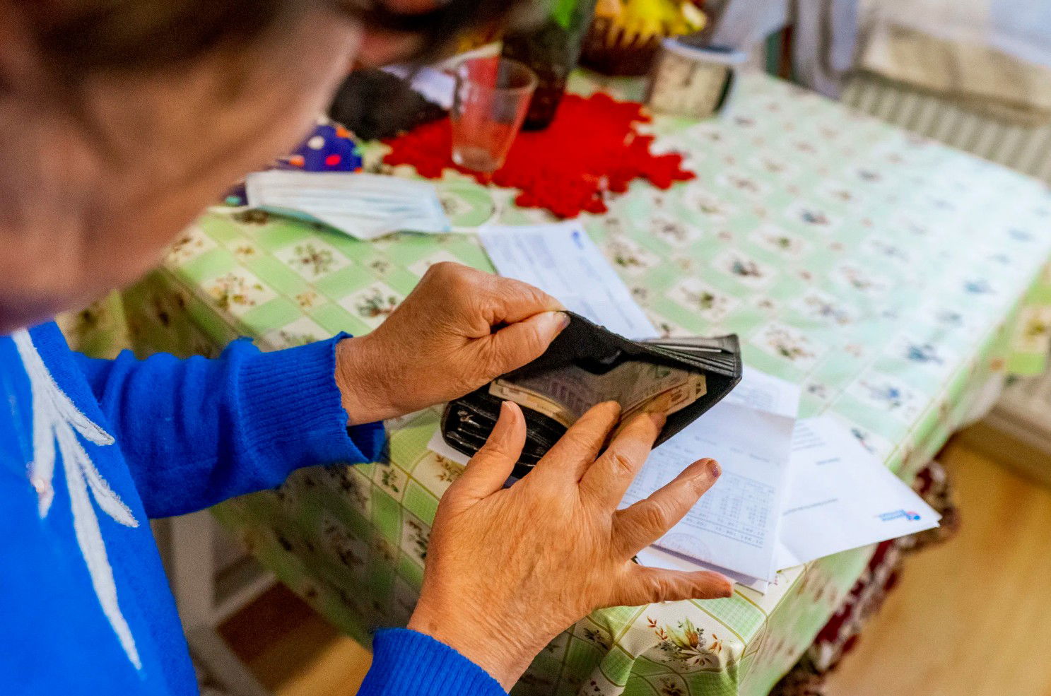 Pénzügyi támogatást kaphatnak a kormánytól a kisnyugdíjasok