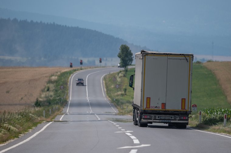 Ismét meghosszabbították a kamionstopot Bihar megyében a vörös hőségriasztás miatt