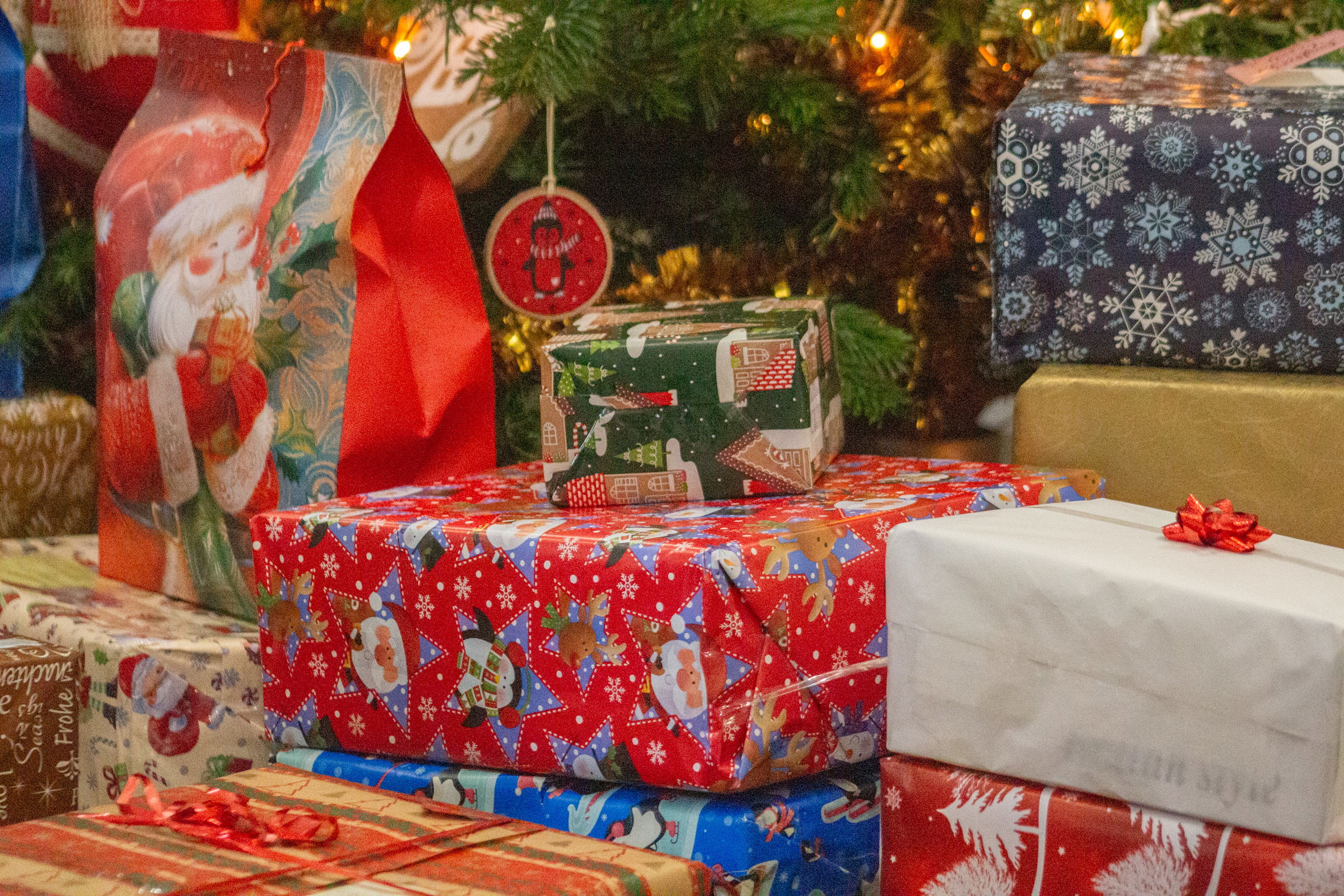 Karácsonyi cipősdoboz-akciót szerveznek a rászoruló gyermekek javára