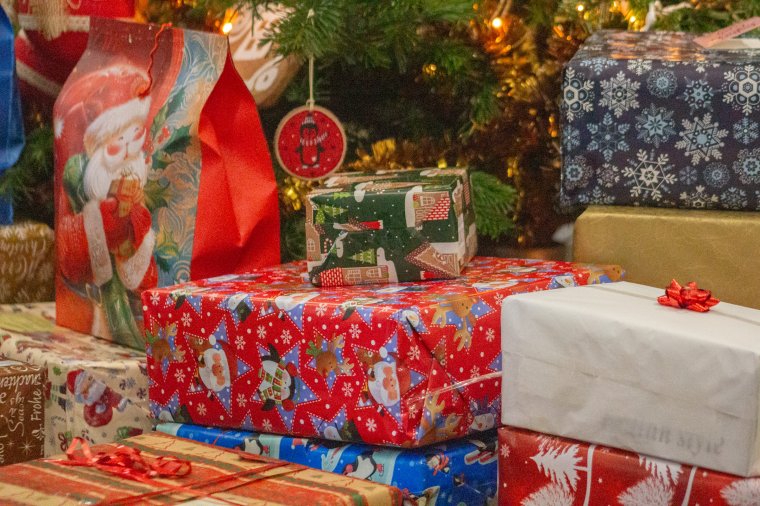 Karácsonyi cipősdoboz-akciót szerveznek a rászoruló gyermekek javára