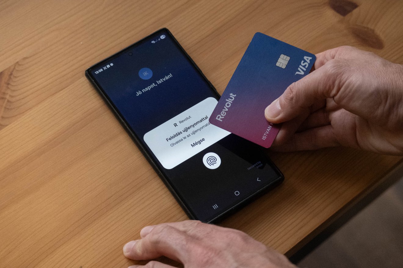 Újabb átverési kísérlet – ezúttal a Revolut nevében telefonálnak a csalók