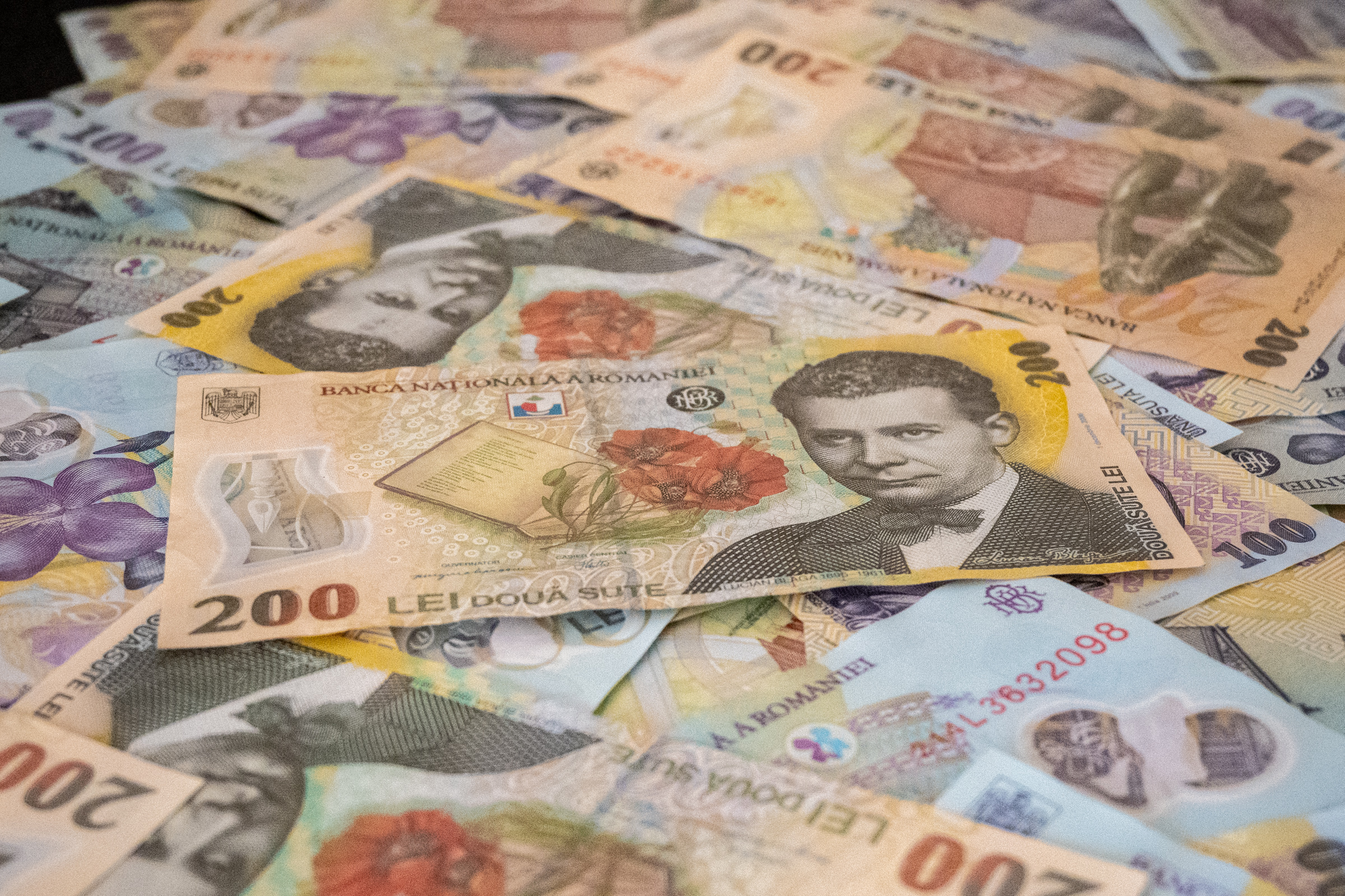 Javulnak az államháztartási adatok: jelentősen mérséklődött a költségvetési hiány