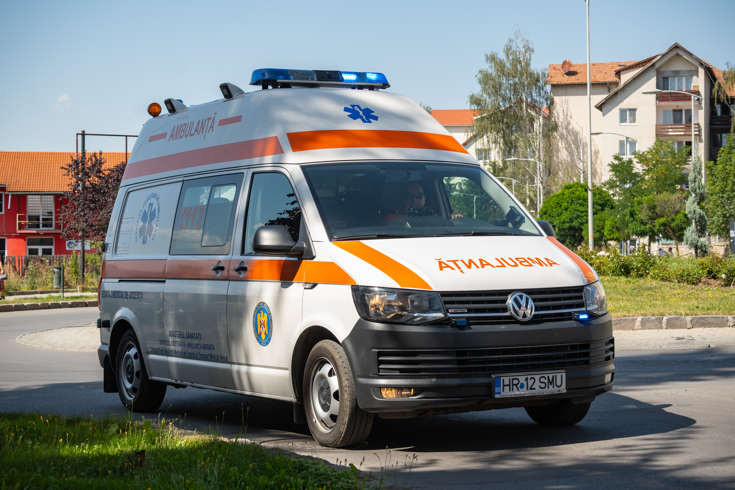 Lovasszekérbe rohant bele egy kisbusz, hatan megsérültek