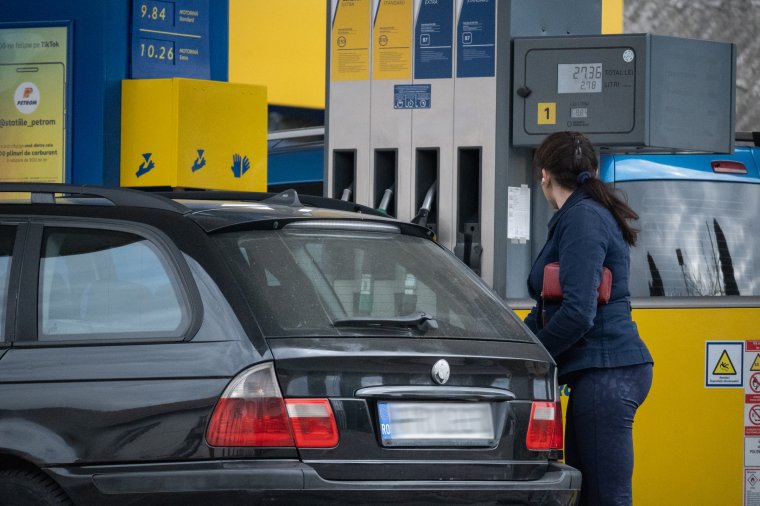 Még ezen a héten dönthet a kormány az üzemanyagárakról