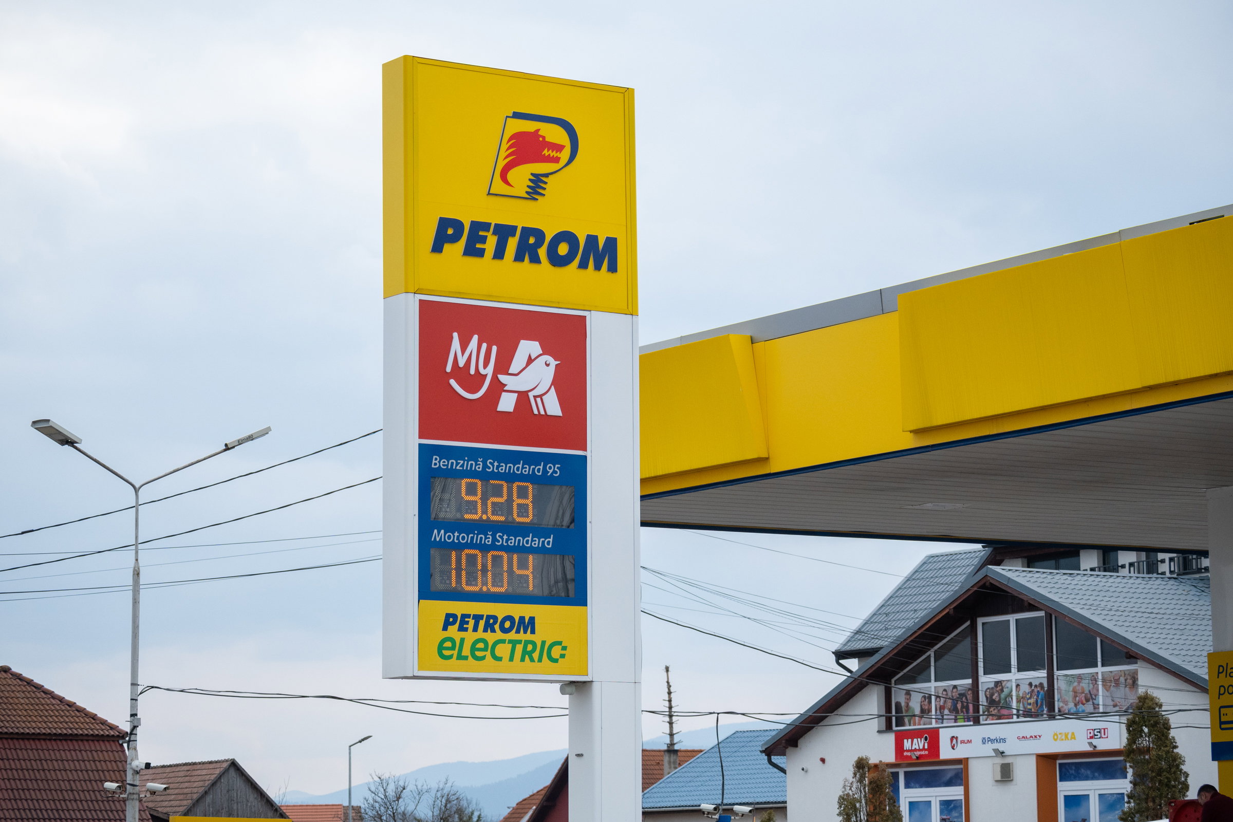 Tíz lej: megállítható még az üzemanyag-drágulás?