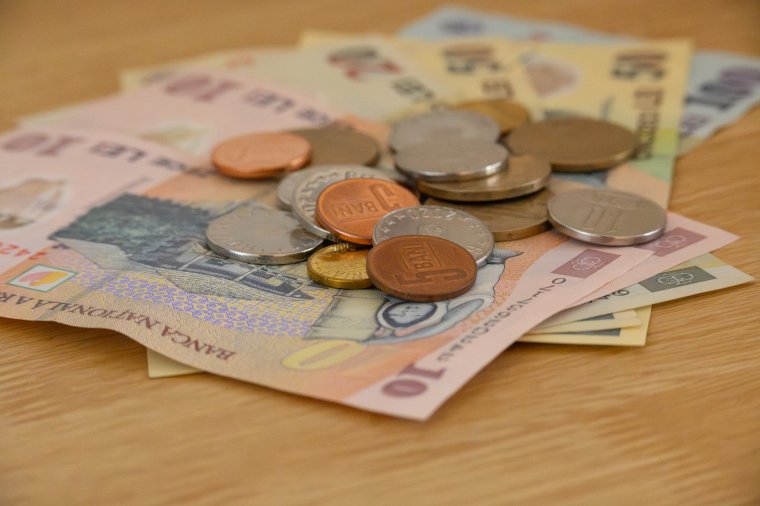 Nem emelnék a közszférában a bérpótlékokat, juttatásokat és prémiumokat