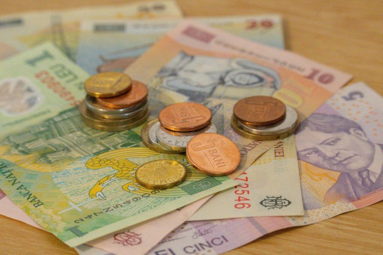 Döntött a kormány: július 1-től megemelik a minimálbért